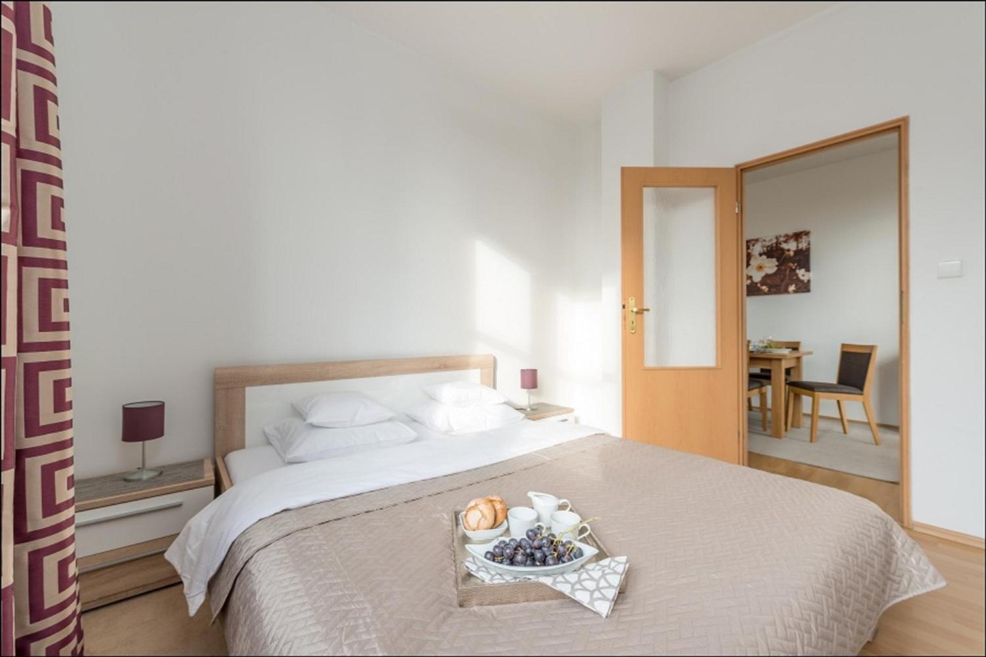 P&O Apartments Zgoda Varsó Kültér fotó